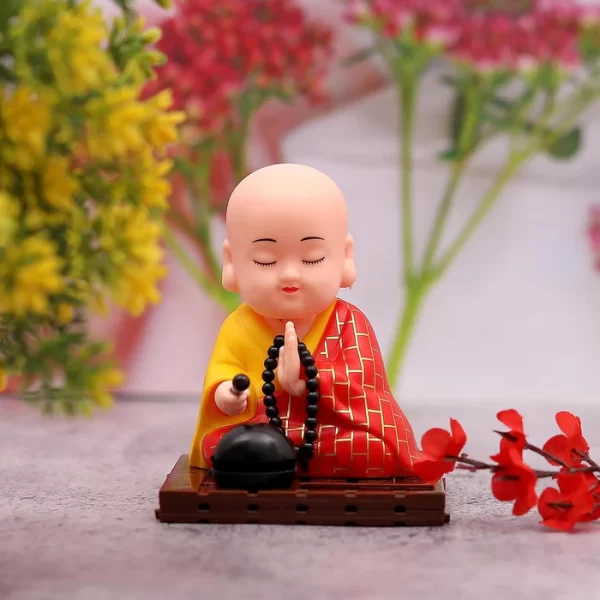 Solar Sitting Buddha Statue Moving Head And Hand (M)