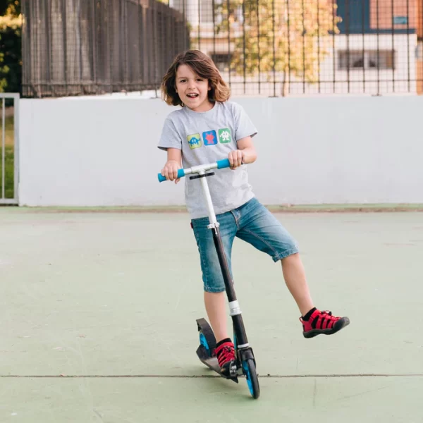 Kids Ride On Leg Push Scooter For Boys And Girls